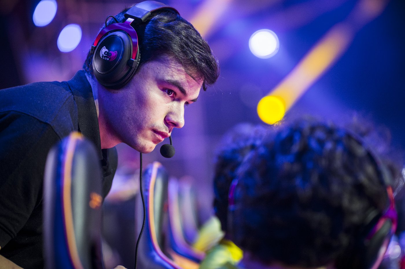 Cristian Duarte concentrado durante una competición de esports