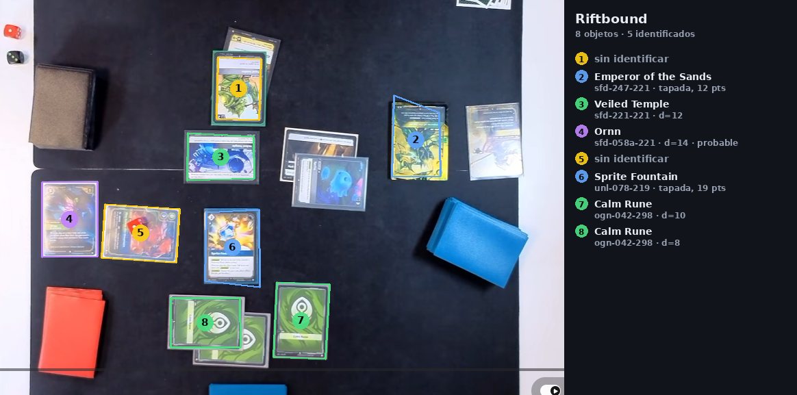 Resultado de RiftScan: mesa de Riftbound con las cartas detectadas, numeradas y con su nombre en el panel lateral
